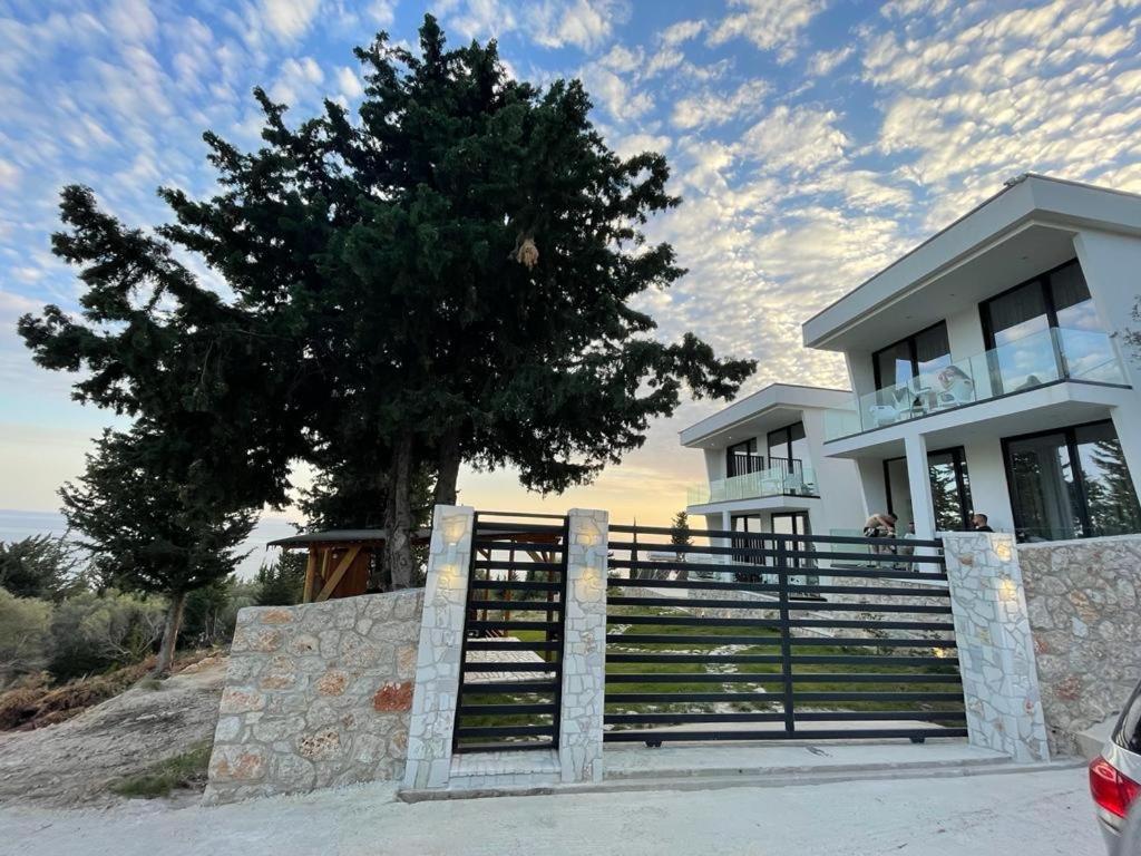 Summer Wine Boutique Hotel Dhermi Exterior photo